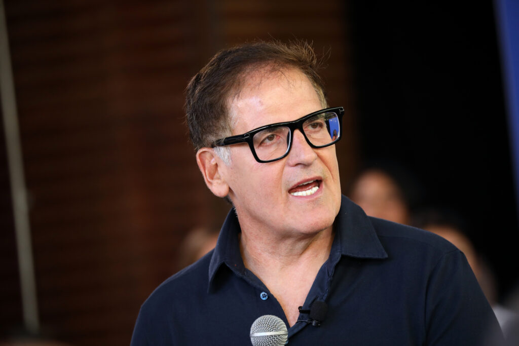 Mark Cuban engaging with audience members.